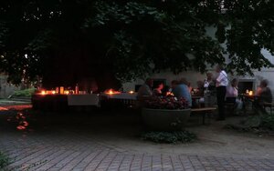 Orgel plus unter der Linde